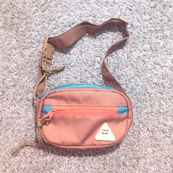 BILLABONG || Hip Pack - Picture 1 of 6